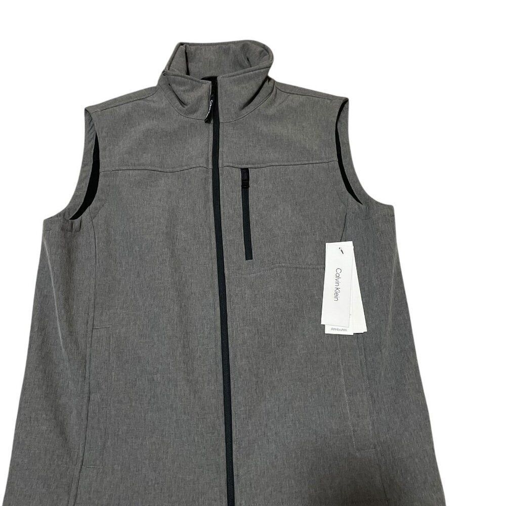 Calvin Klein CM303510  Infinite Stretch Soft Shell Vest Men's Sz Med NWT